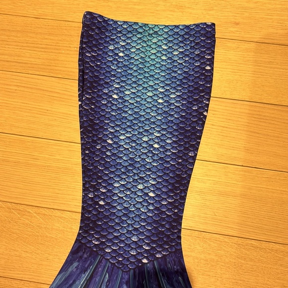 Sun tails size 4-5 - Picture 3 of 5